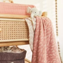 Jollein Badcape Meadow 75x75cm - Rosewood -Jollein Babyparadijs 1200x1200 128