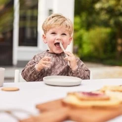 Jollein Slab Waterproof Met Mouw Meadow - Chestnut 32 Jollein Slab Waterproof Met Mouw Meadow - Chestnut -Jollein Babyparadijs 1200x1200 205