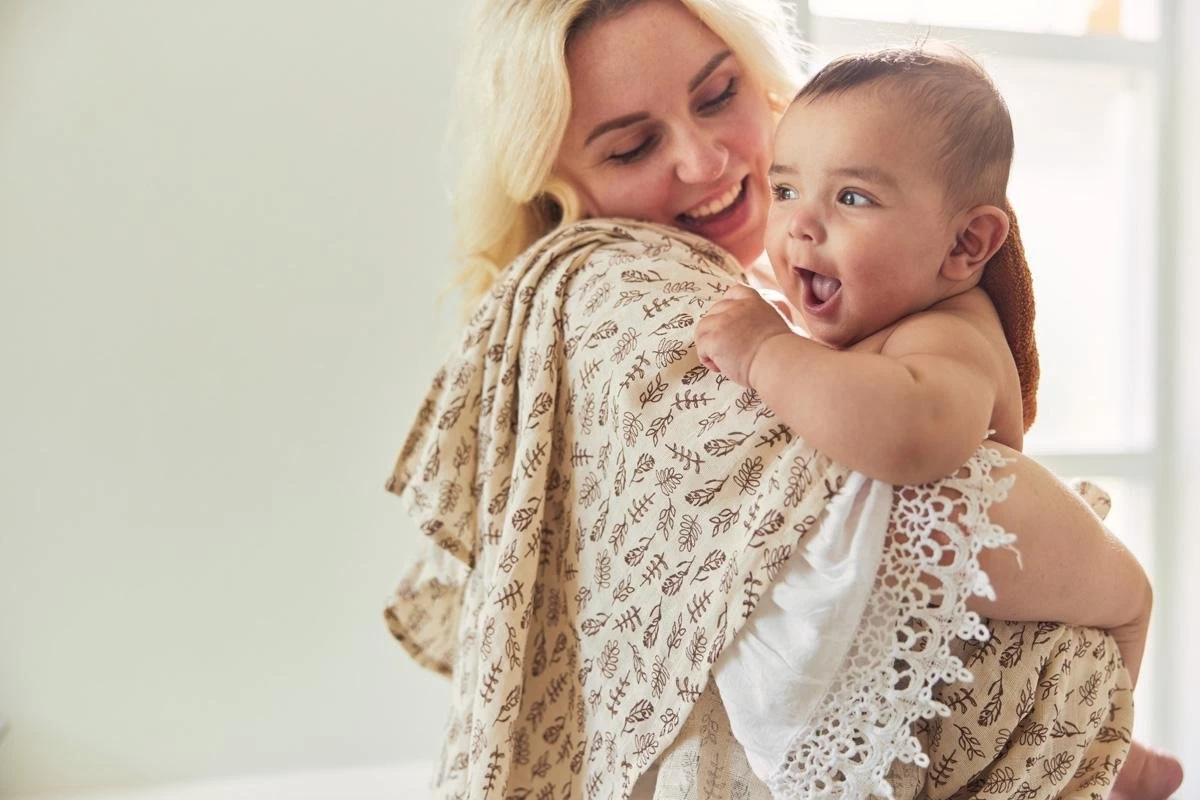 Jollein Hydrofiel Multidoek Meadow 70x70cm - Chestnut - 3 Stuks 9 Jollein Hydrofiel Multidoek Meadow 70x70cm - Chestnut - 3 Stuks - Afbeelding 9