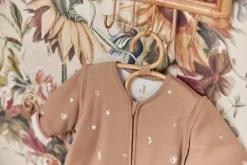 Jollein Baby Winterslaapzak Met Afritsbare Mouw 110cm Stargaze - Biscuit -Jollein Babyparadijs 1200x800 842