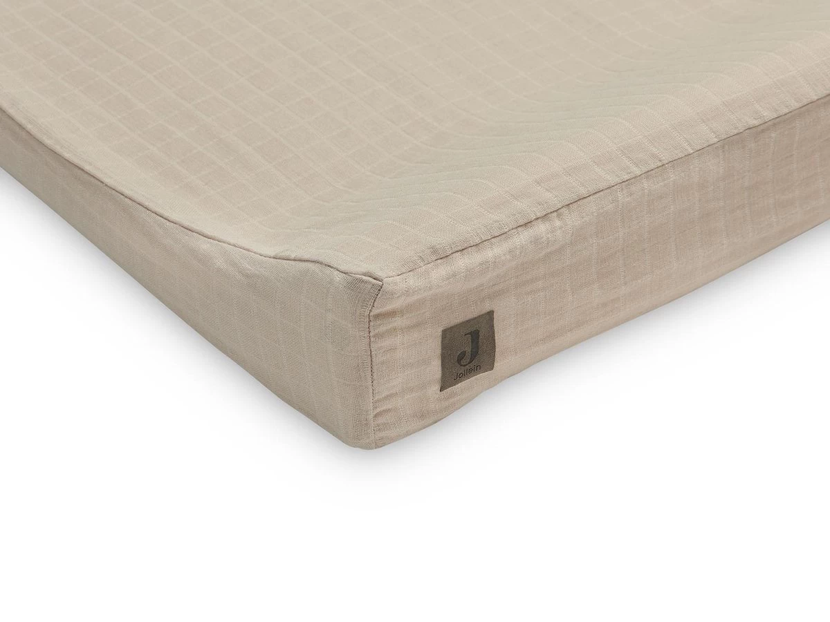 Jollein Aankleedkussenhoes Wrinkled 50x70cm - Nougat 3 Jollein Aankleedkussenhoes Wrinkled 50x70cm - Nougat - Afbeelding 3