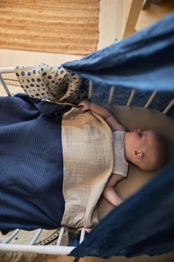 Jollein Baby Deken Wieg 75x100cm Basic Knit - Jeans Blue -Jollein Babyparadijs 799x1200 17