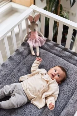 Jollein Boxkleed Teddy 80x100cm - Storm Grey 17 Jollein Boxkleed Teddy 80x100cm - Storm Grey -Jollein Babyparadijs 800x1200 315